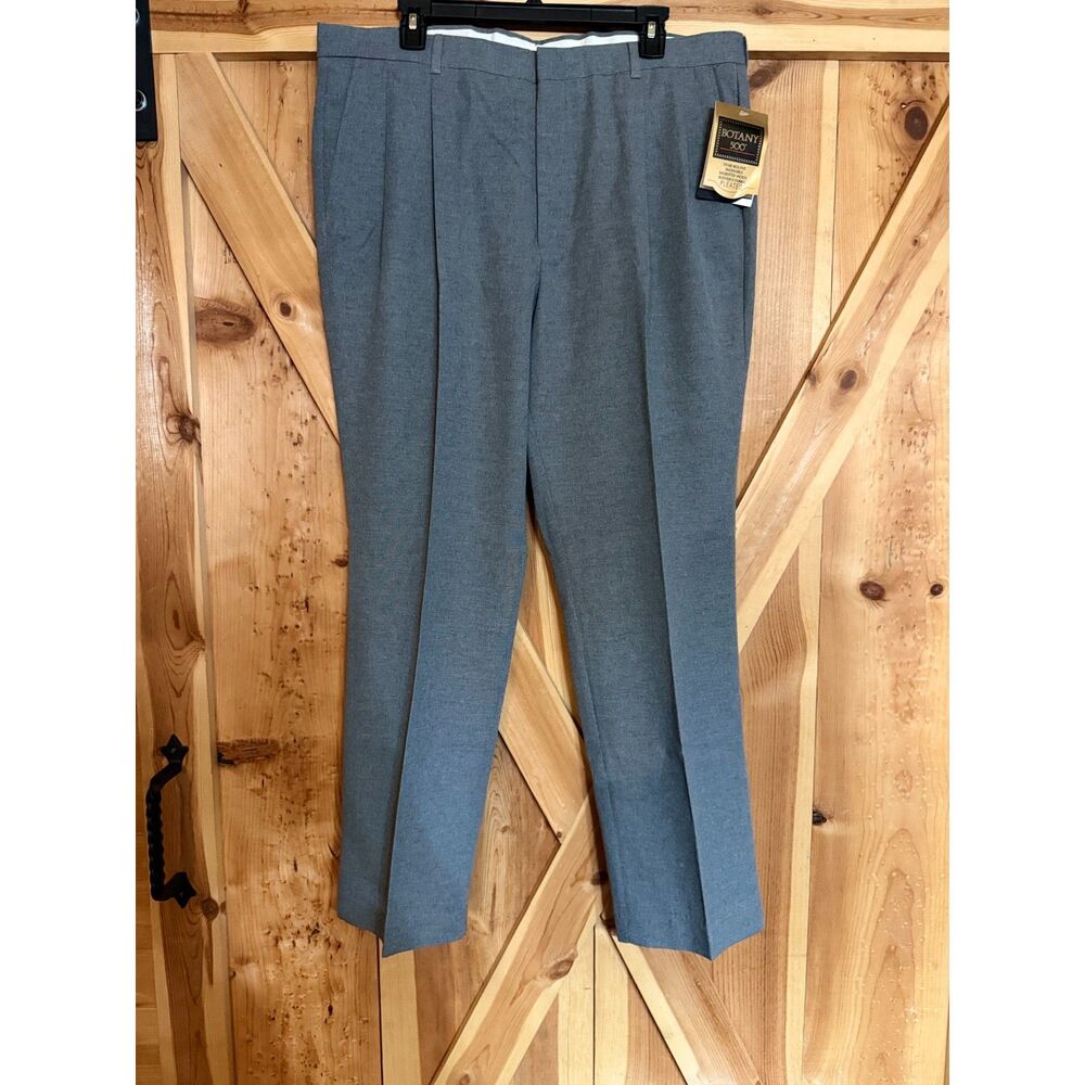 VTG Botany 500 Mens 38x30 Gray Pleated Dress Pants Worsted Wool Blend Washable